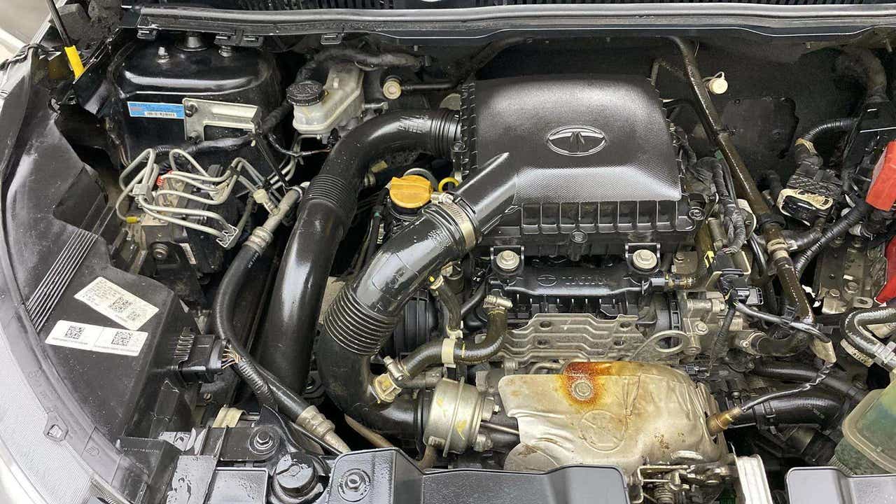 Engine bay of a Tata Nexon 2017-2023