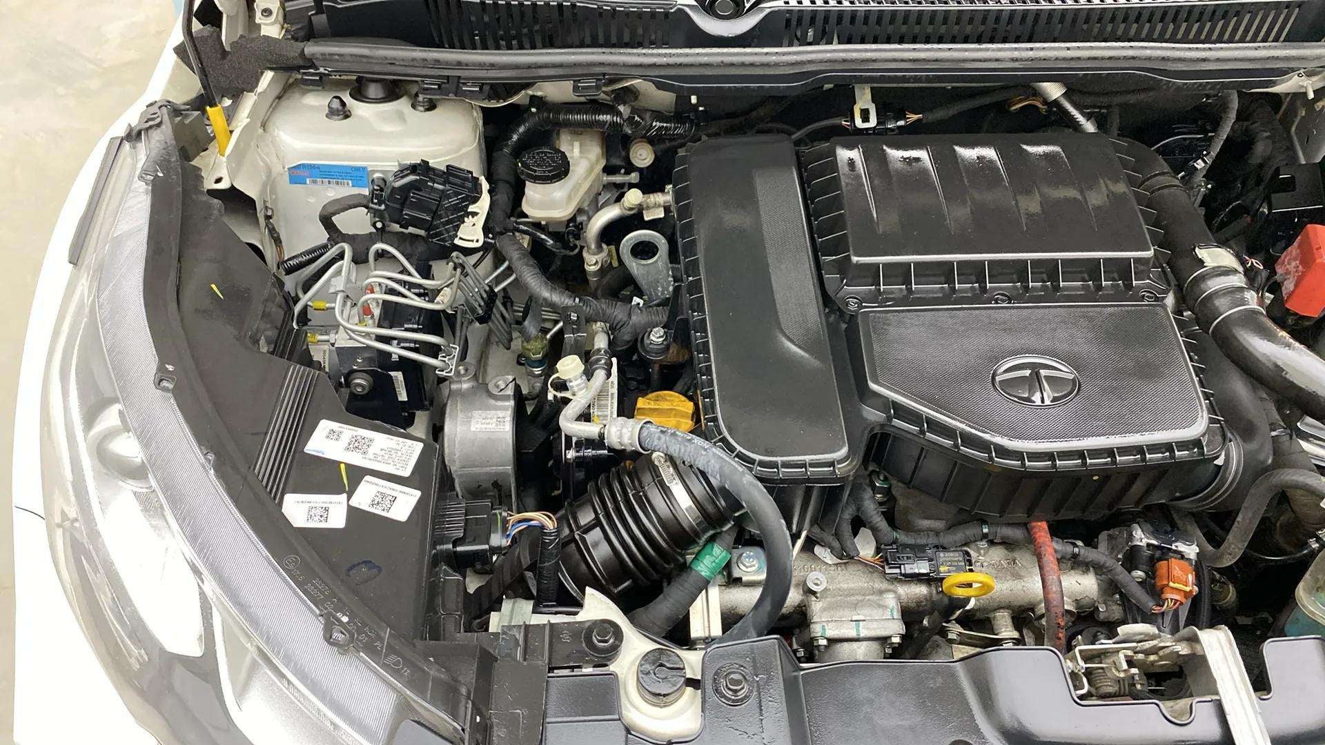 Engine bay of a Tata Nexon 2017-2023
