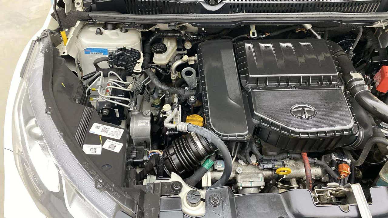 Engine bay of a Tata Nexon 2017-2023