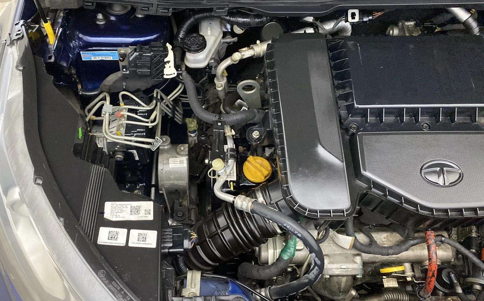Engine bay of a Tata Nexon 2017-2023
