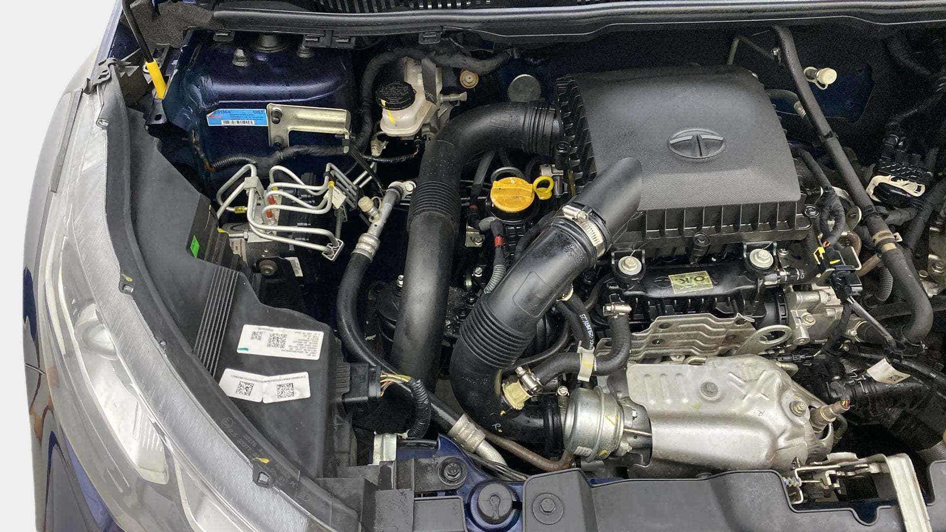 Engine bay of a Tata Nexon 2017-2023