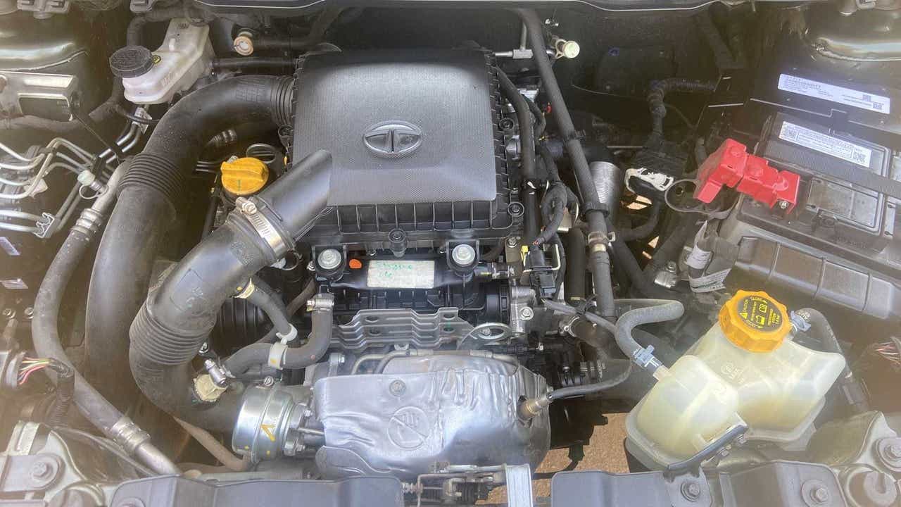 Engine bay of a Tata Nexon 2017-2023