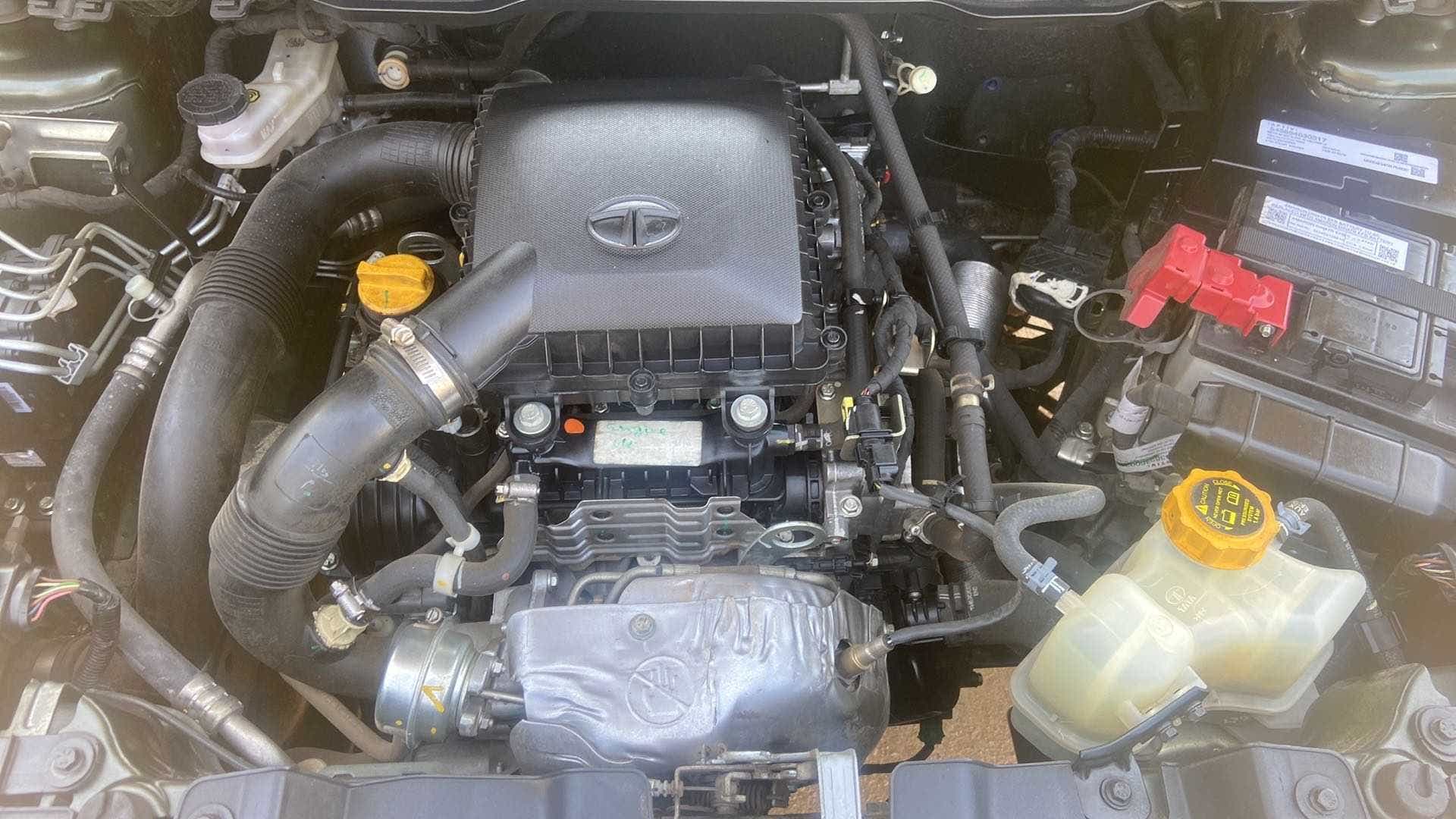 Engine bay of a Tata Nexon 2017-2023
