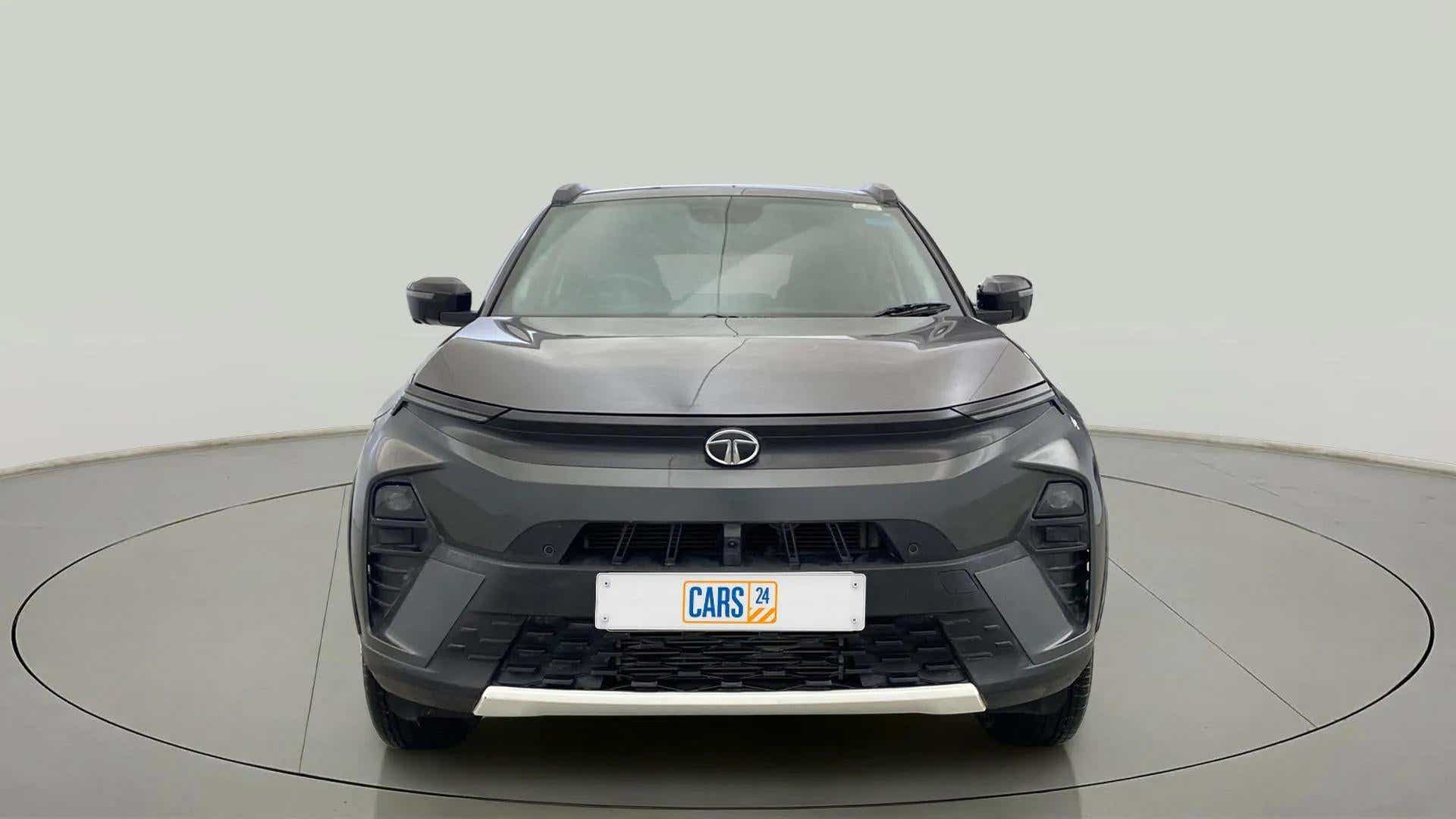 Front view of a Tata Nexon 2017-2023
