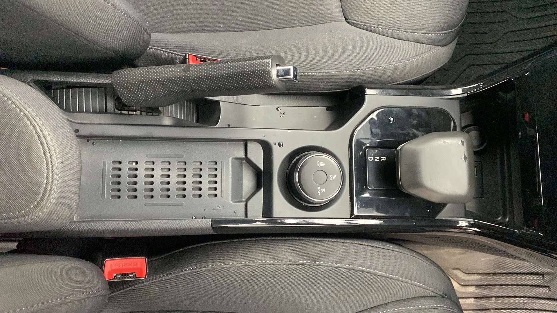Center console view of a Tata Nexon 2017-2023