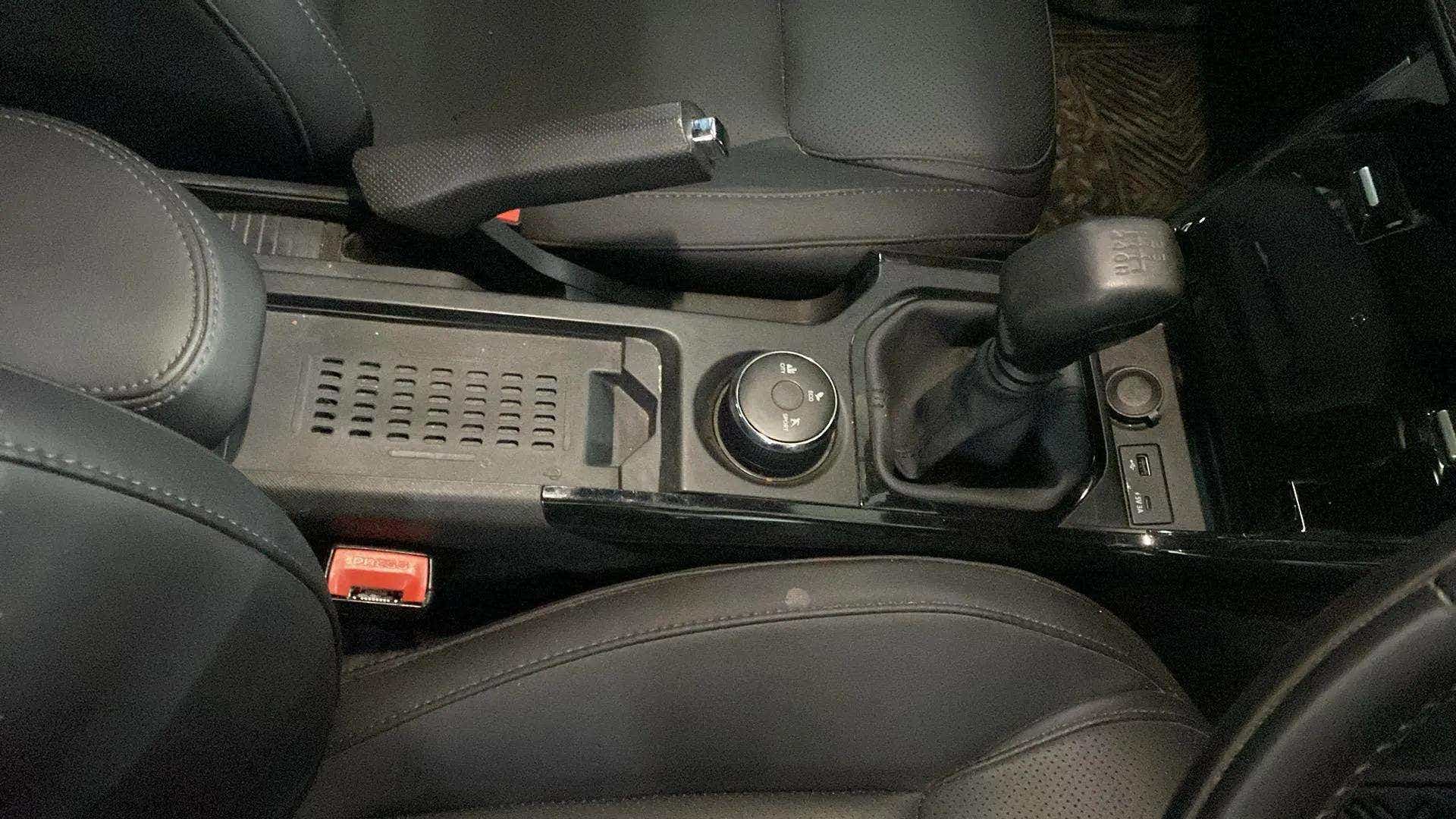 Center console view of a Tata Nexon 2017-2023