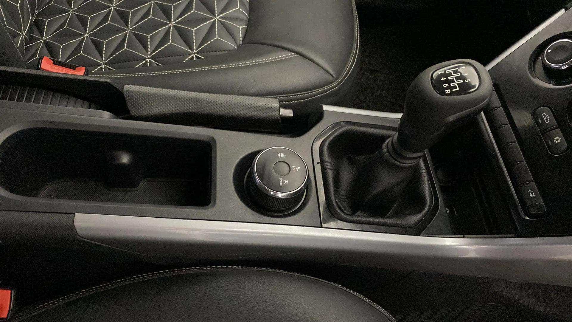 Interior center console and gearshift of a Tata Nexon 2017-2023