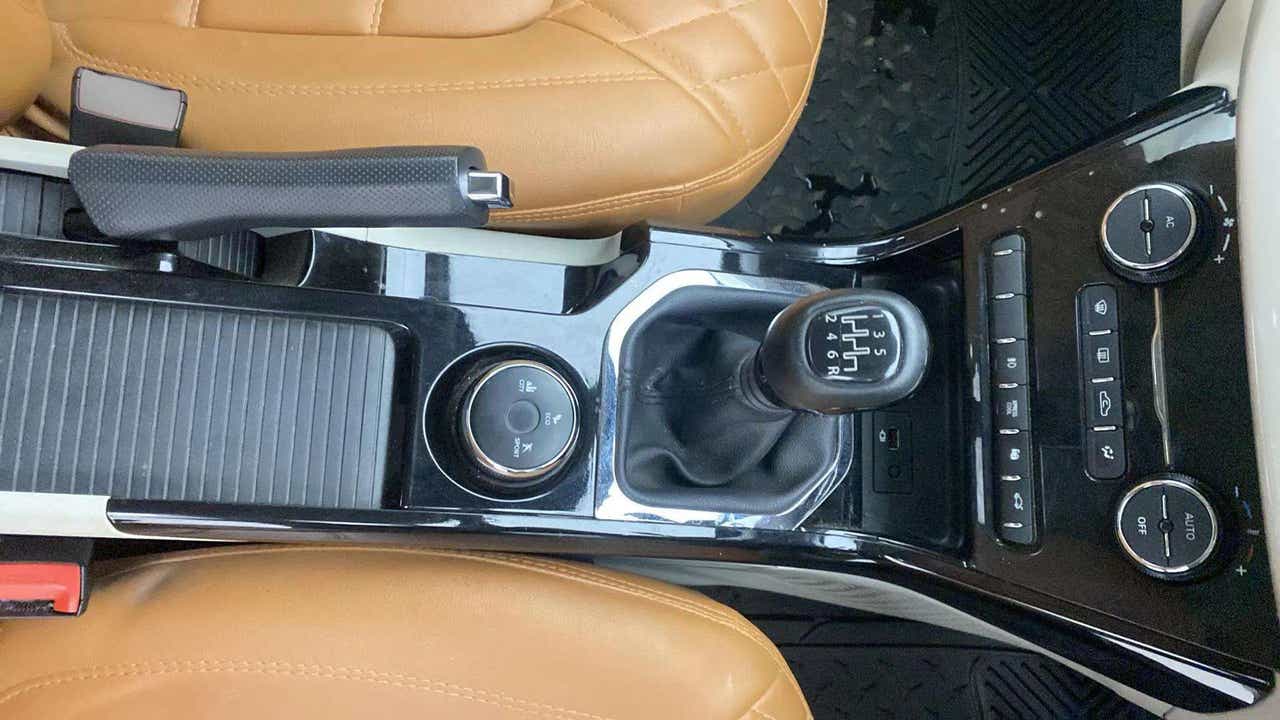 Center console and gear lever of a Tata Nexon 2017-2023