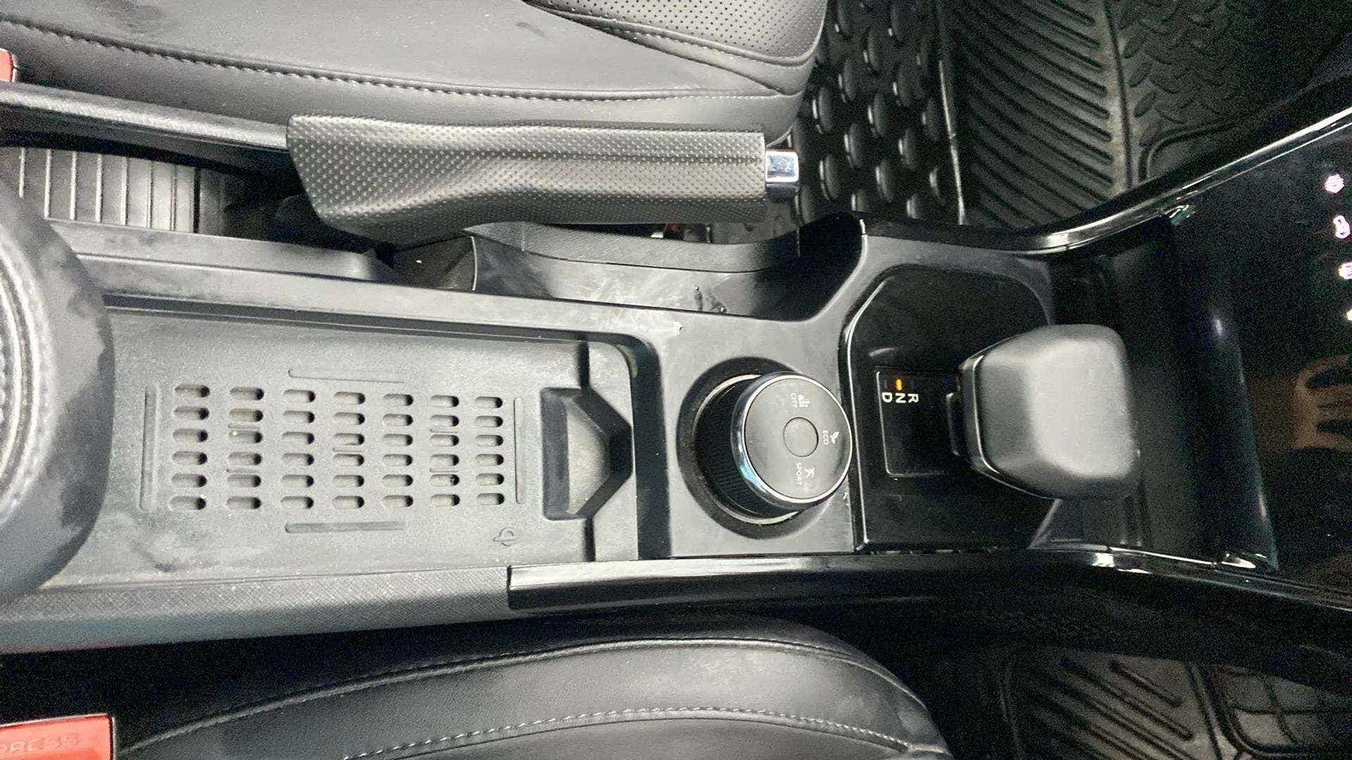 Center console and gear selector of a Tata Nexon