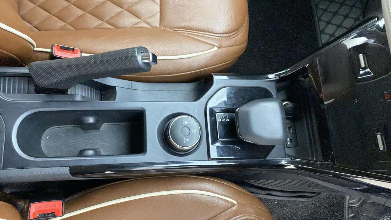Central console and gear selector of a Tata Nexon