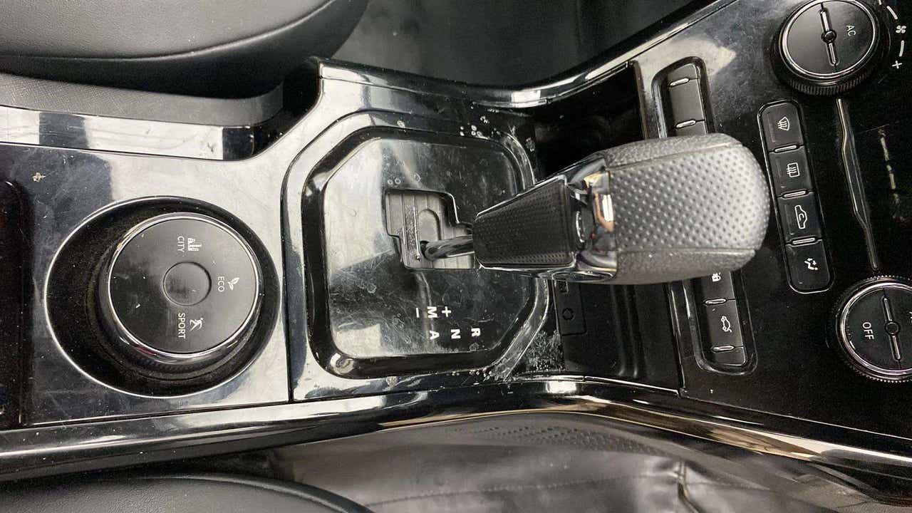 Center console and gear shifter of a Tata Nexon 2017-2023