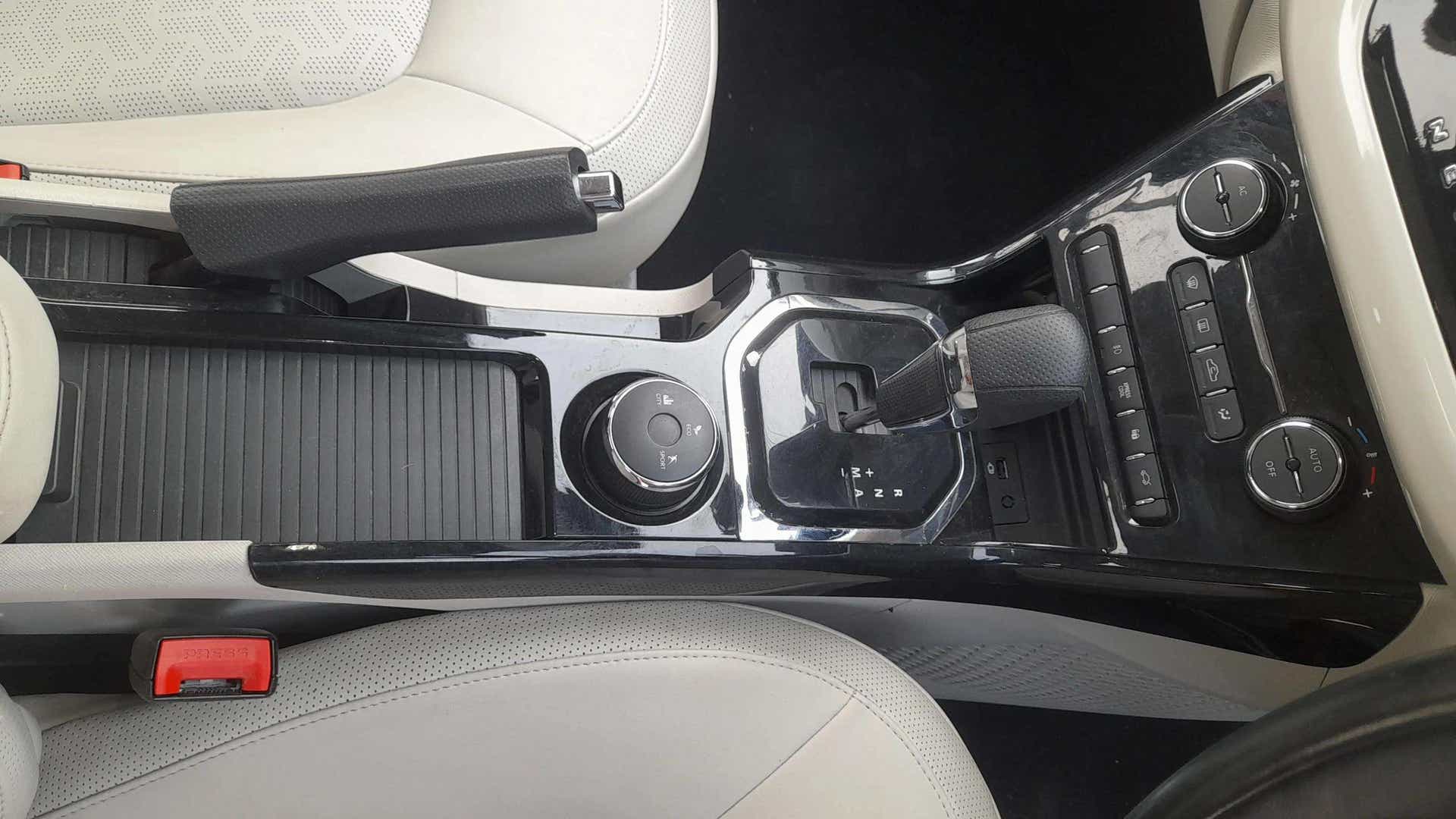 Center console and gear lever of a Tata Nexon 2017-2023