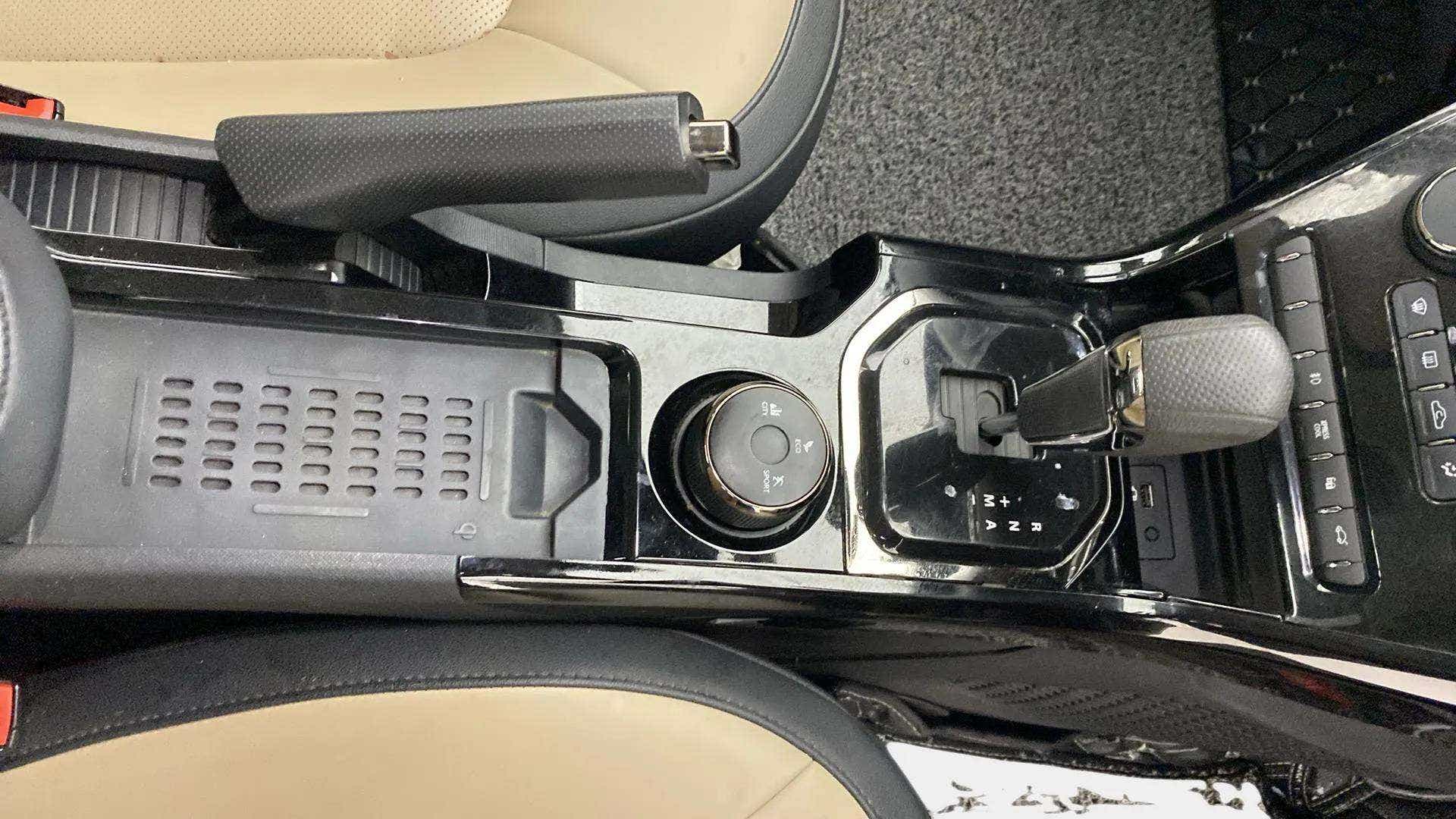 Centre console of a Tata Nexon 2017-2023