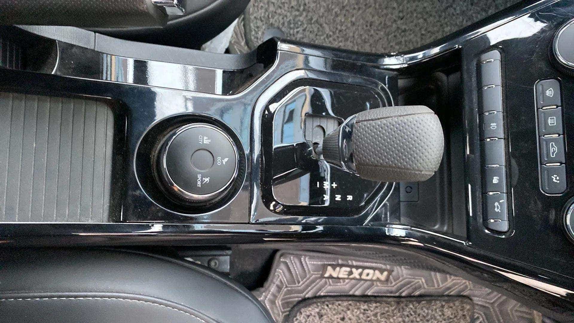 Gear lever and center console of a Tata Nexon 2017-2023