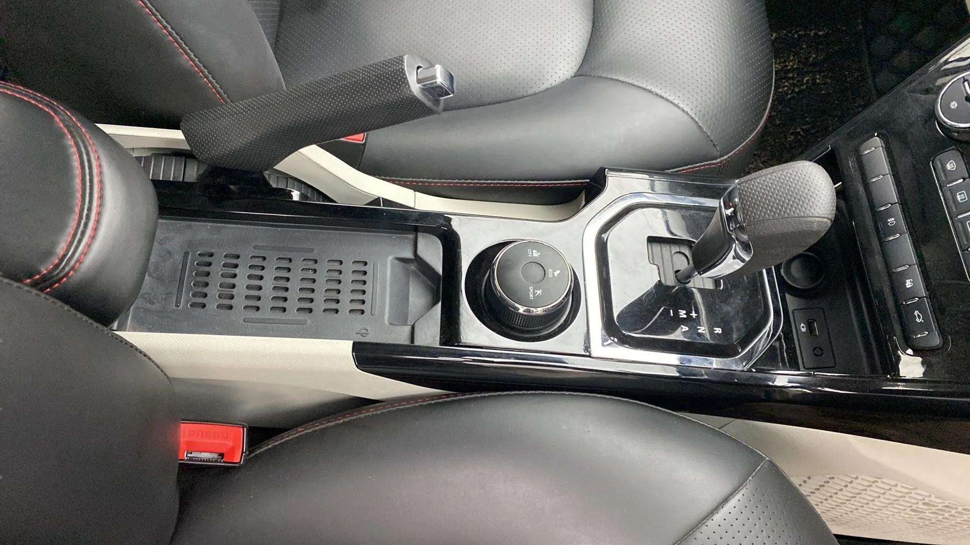 Center console of a Tata Nexon 2017-2023