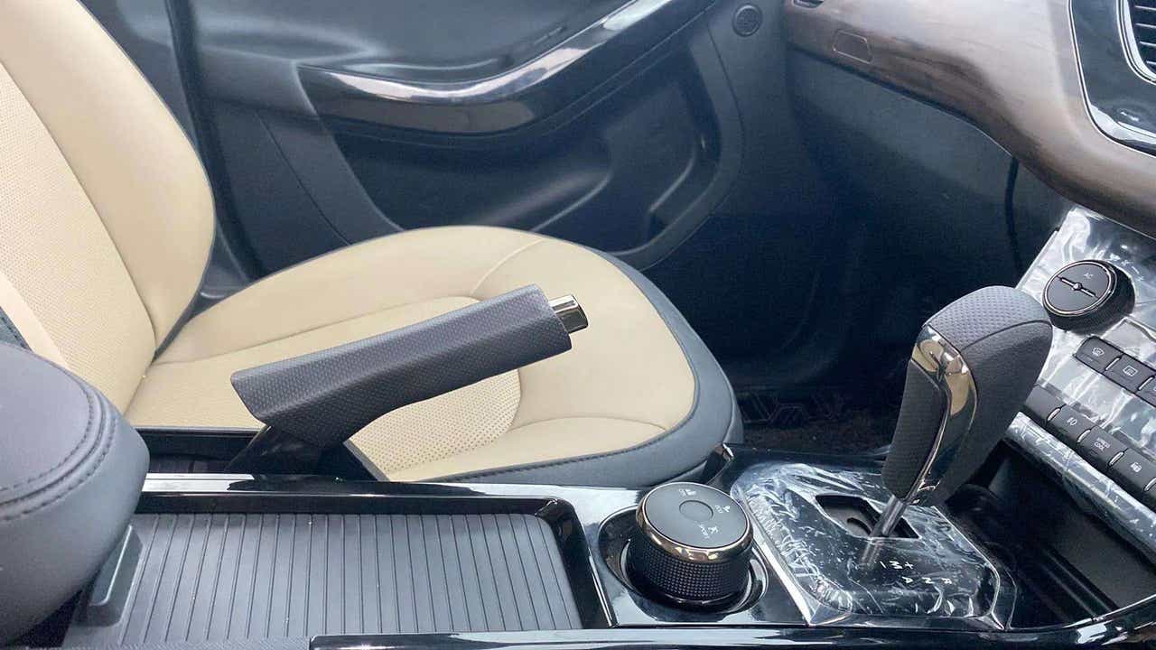 Center console and gear lever of a Tata Nexon 2017-2023
