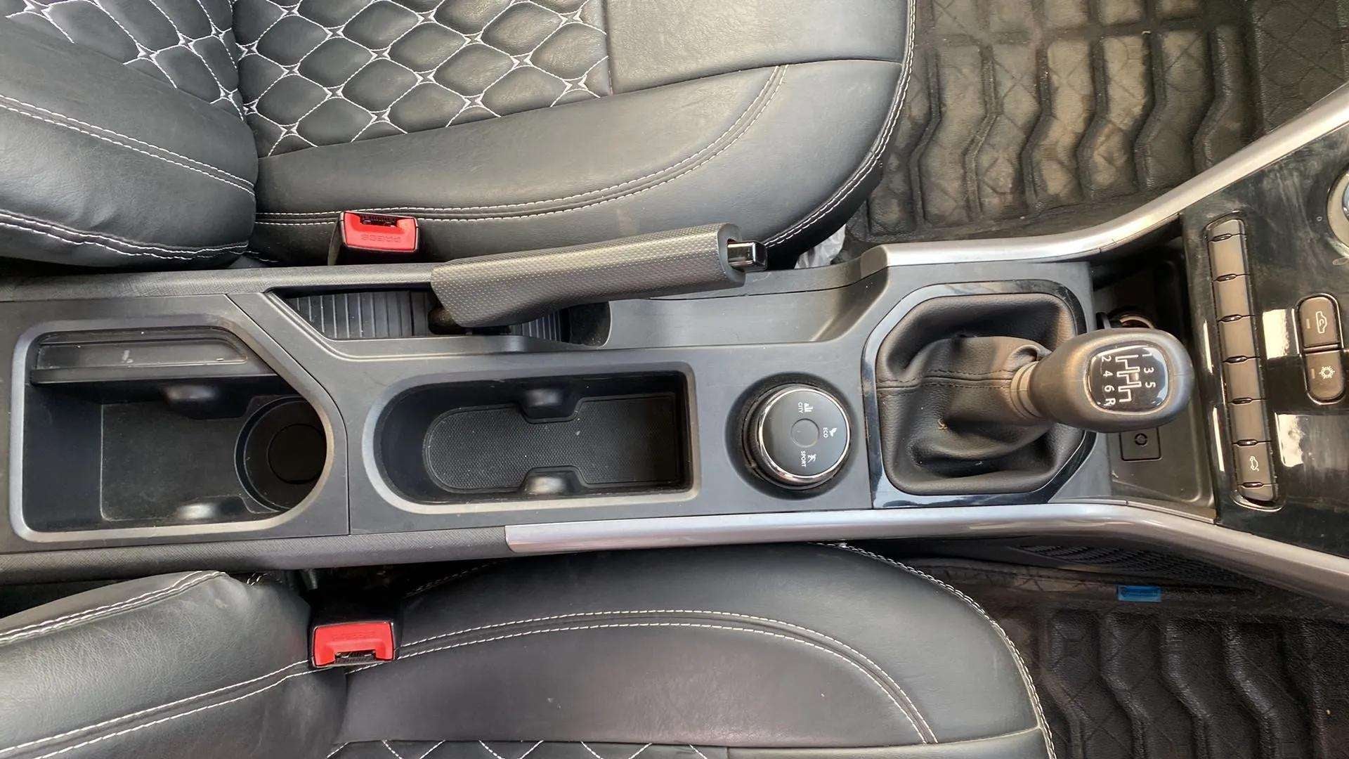 Center console and gear lever of a Tata Nexon 2017-2023
