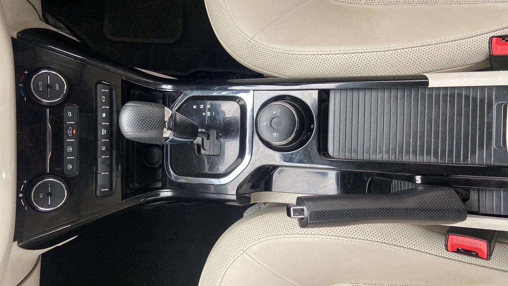 Center console and gear selector of a Tata Nexon 2017-2023