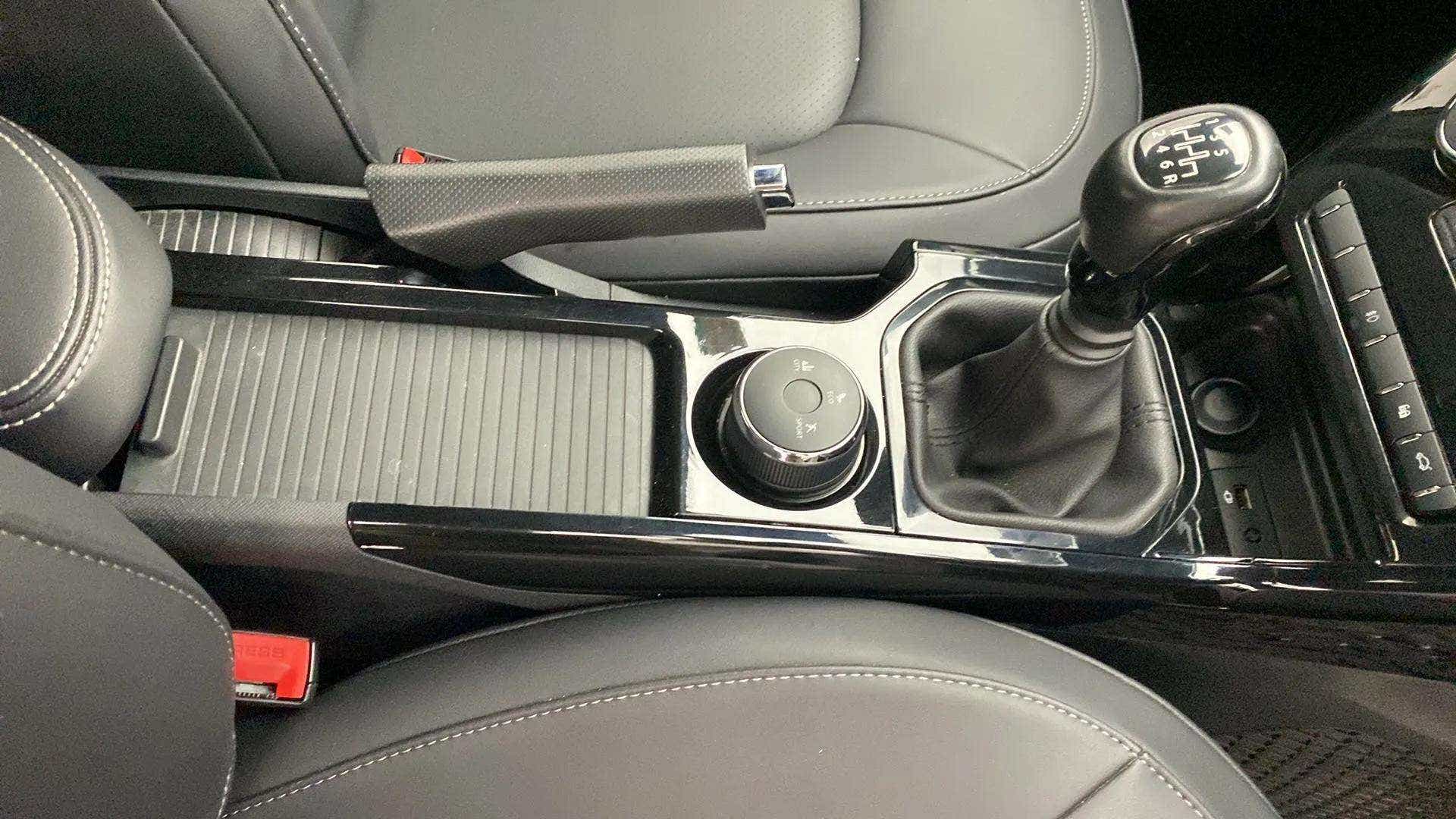 Center console and gear shift of a Tata Nexon 2017-2023