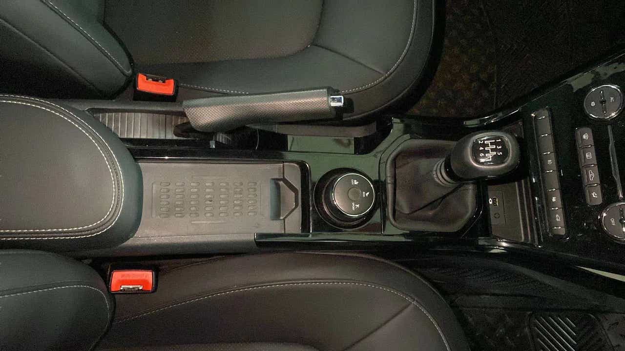Gear lever and center console of a Tata Nexon 2017-2023