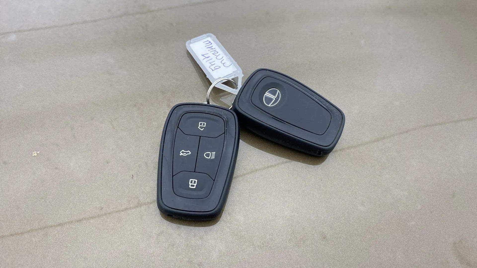 Key fob of a Tata Nexon 2017-2023