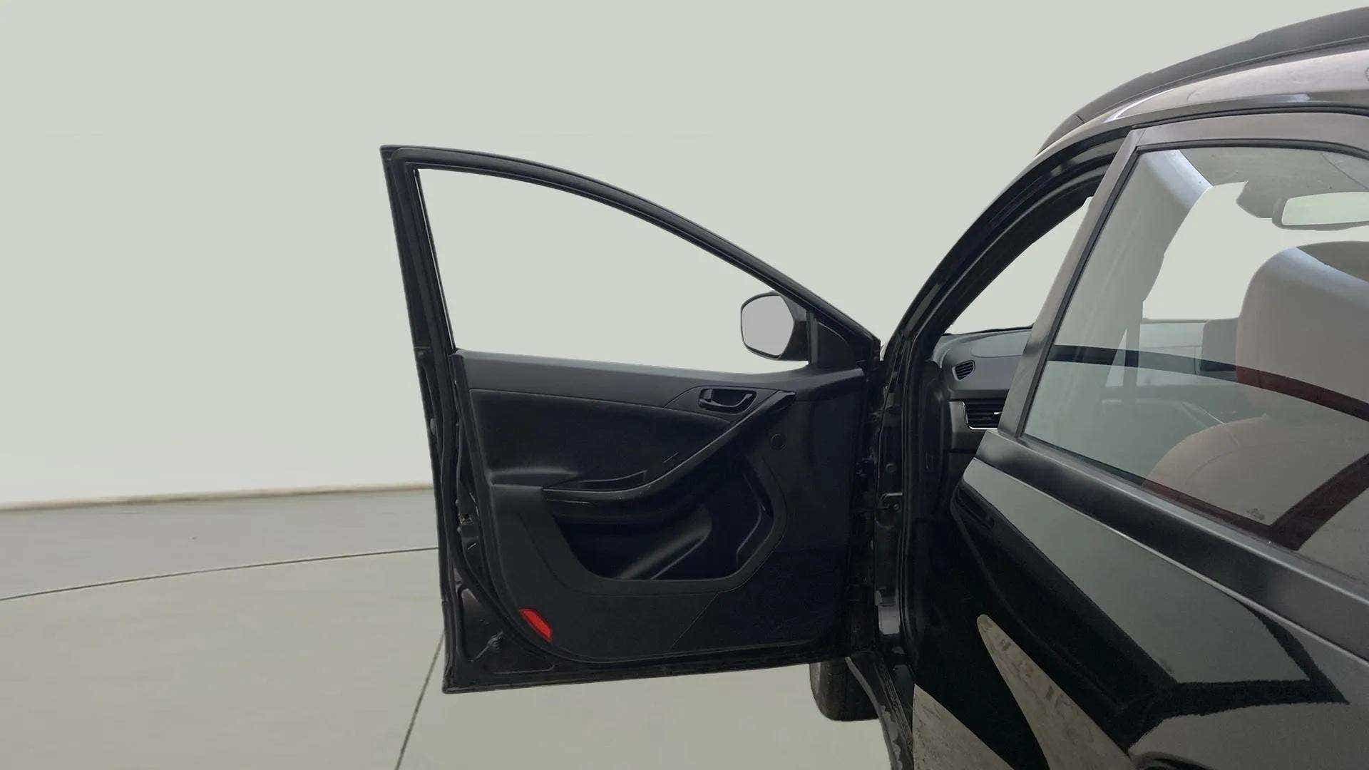 Front driver door of a Tata Nexon 2017-2023