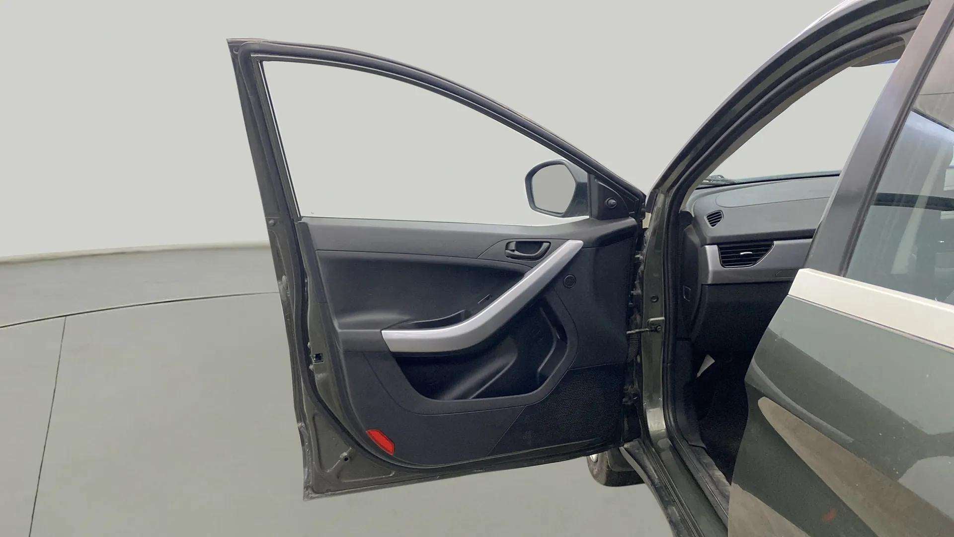 Front passenger door interior of a Tata Nexon 2017-2023