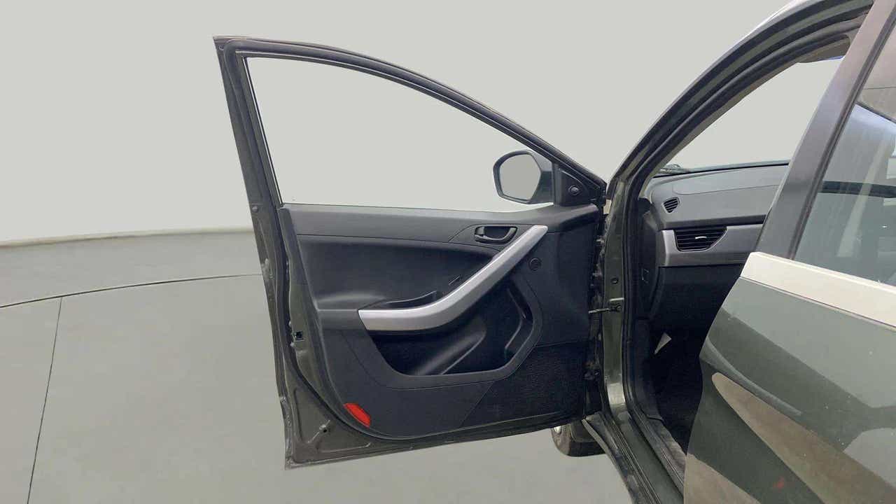 Front passenger door interior of a Tata Nexon 2017-2023