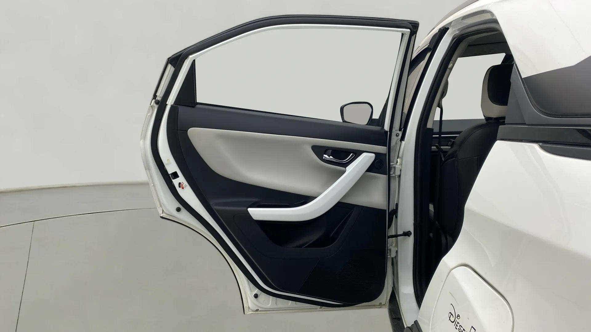 Rear left door view of a Tata Nexon 2017-2023