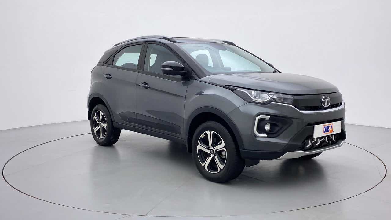 Front three-quarter view of a Tata Nexon 2017-2023