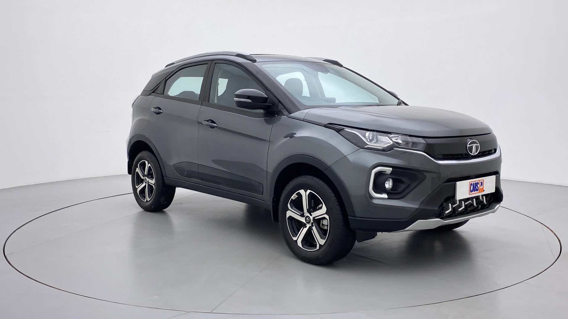 Front three-quarter view of a Tata Nexon 2017-2023