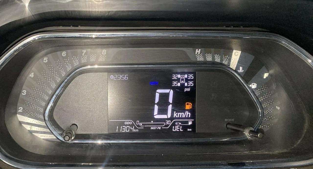 Instrument cluster display of a Tata Nexon 2017-2023