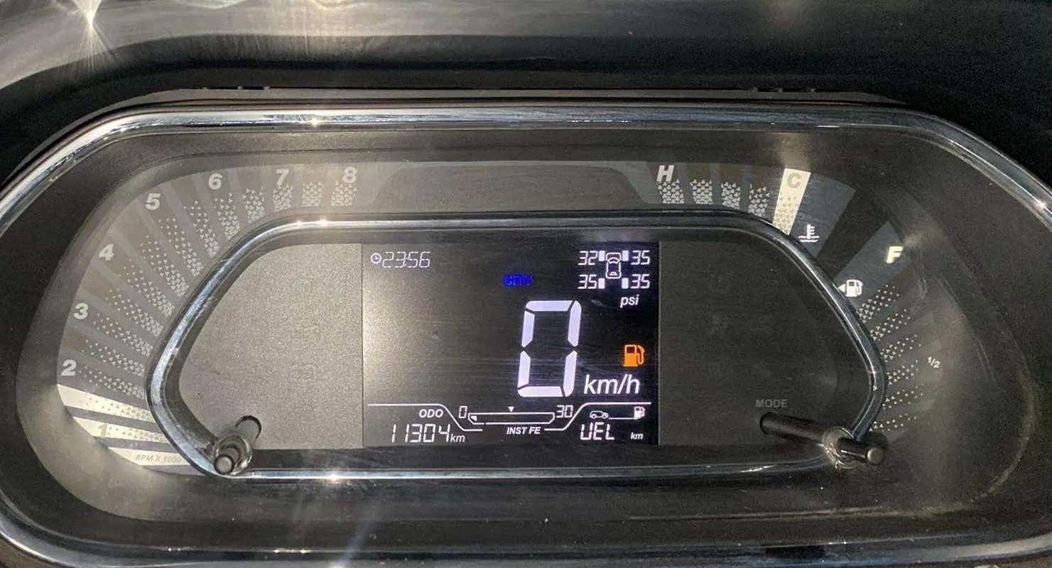 Instrument cluster display of a Tata Nexon 2017-2023