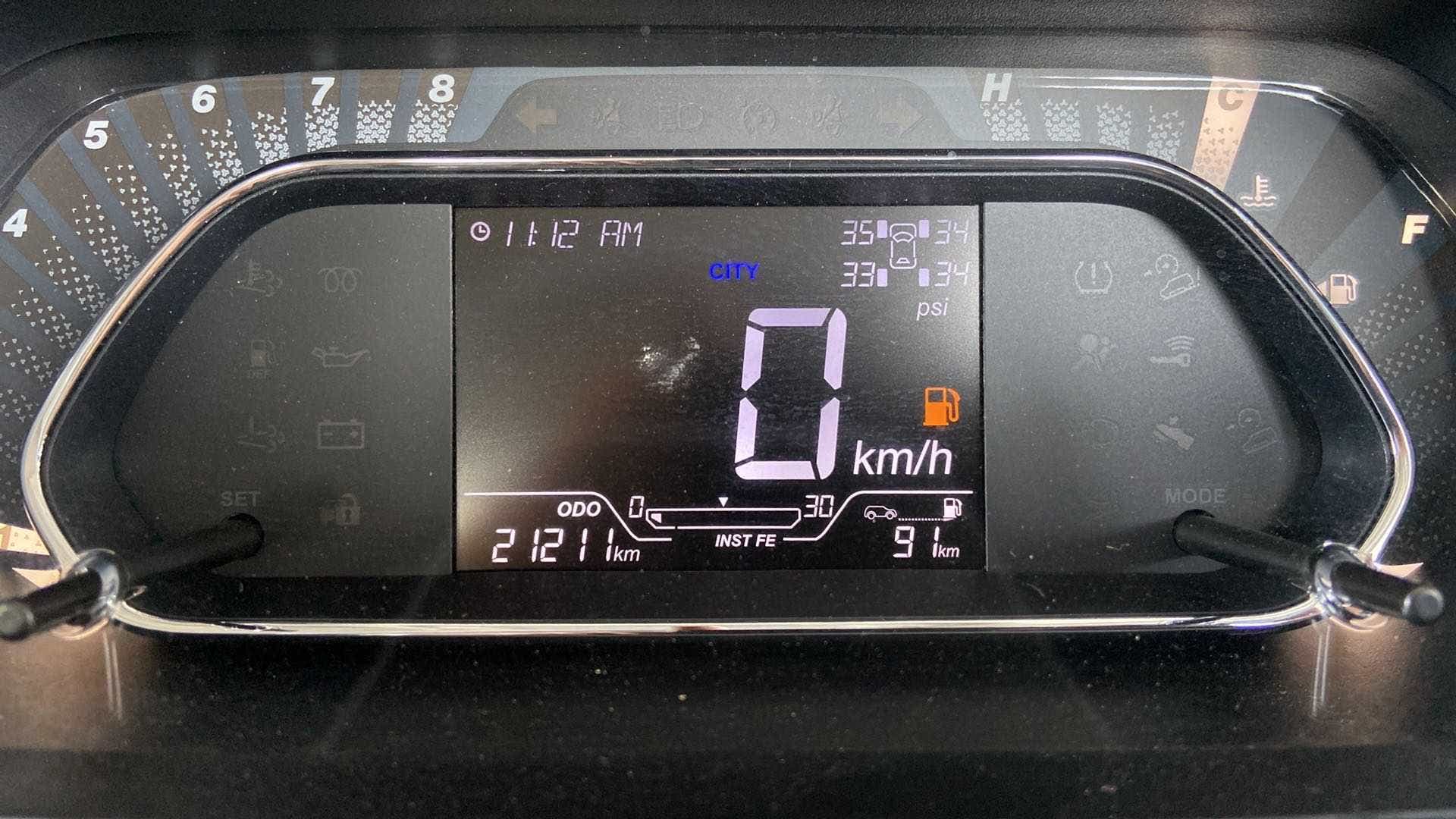 Instrument cluster display of a Tata Nexon 2017-2023