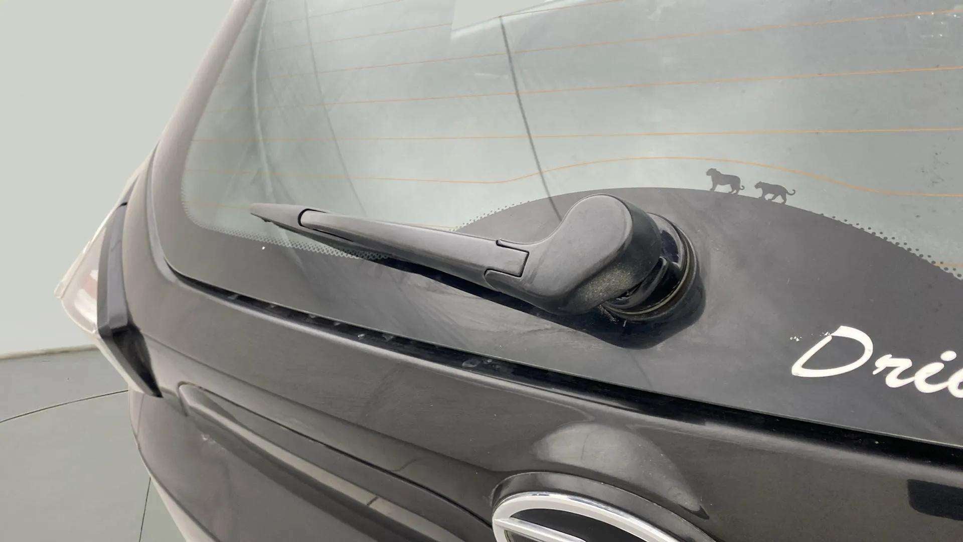 Rear windshield wiper of a Tata Nexon 2017-2023