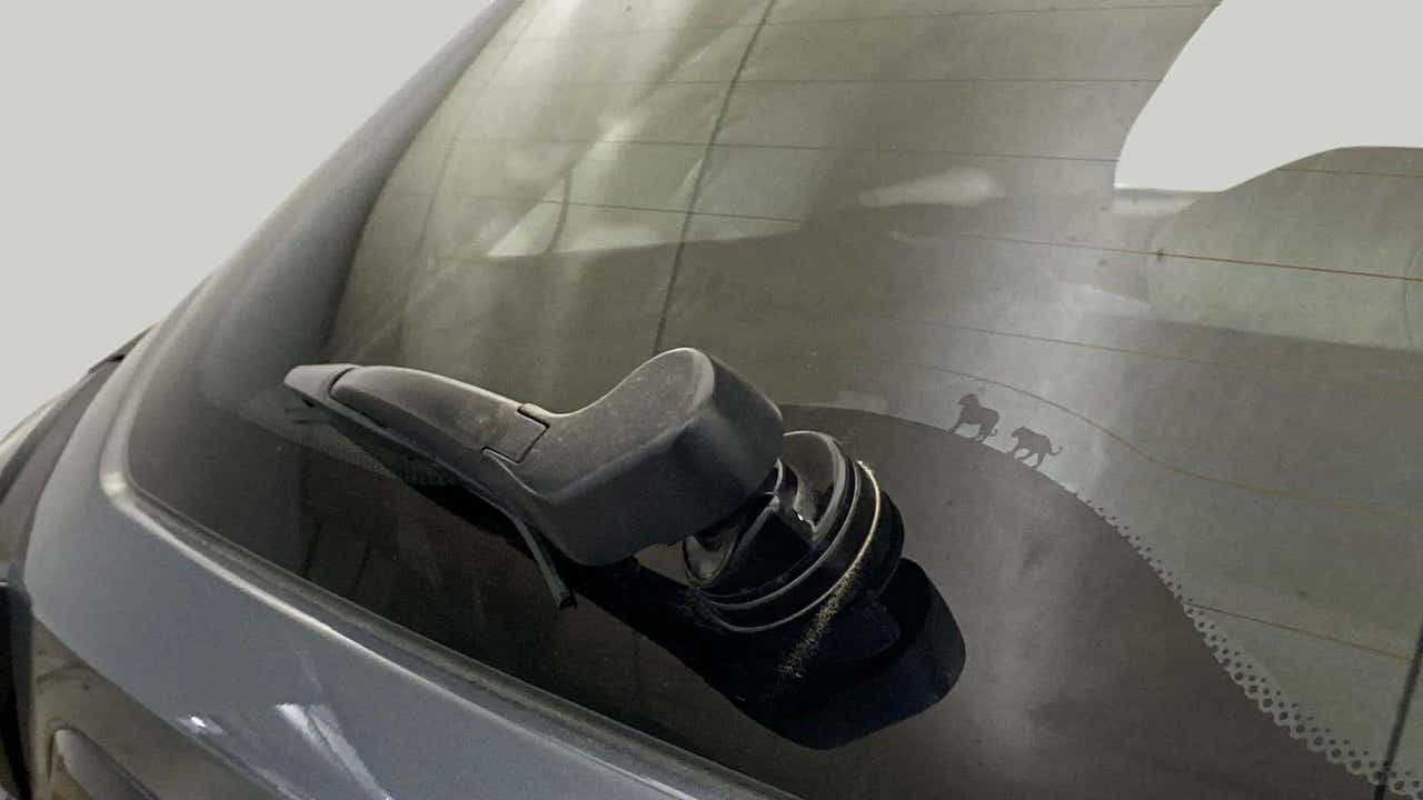 Rear windshield wiper of a Tata Nexon 2017-2023