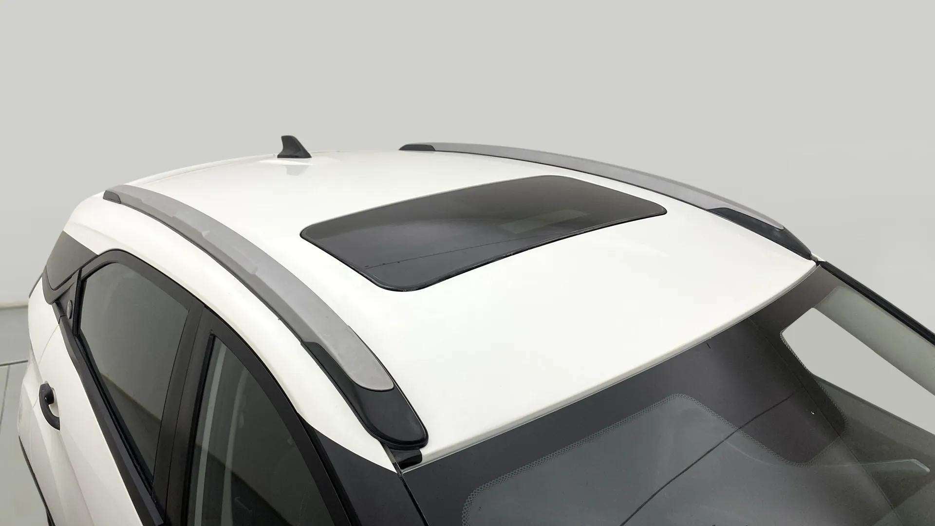 Sunroof and roof rails view of a Tata Nexon 2017-2023