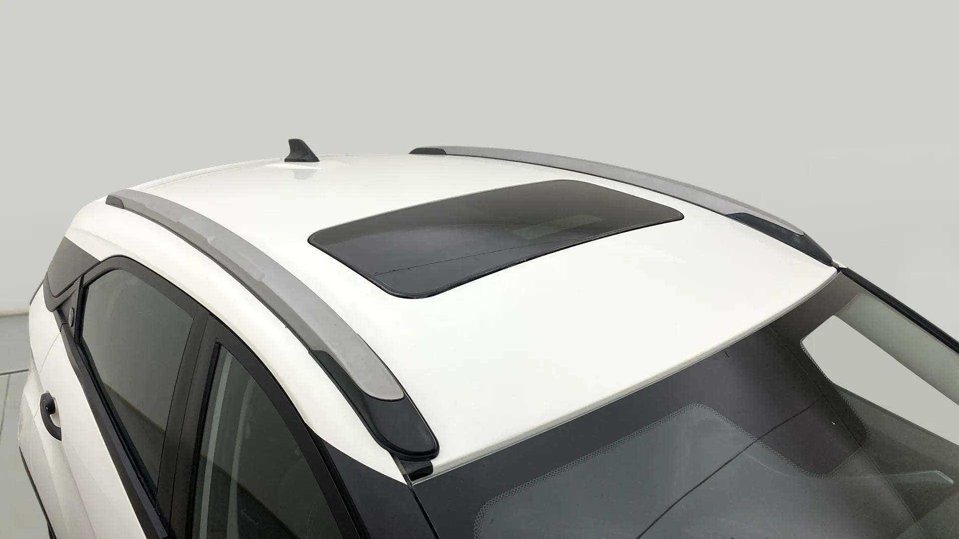 Sunroof and roof rails view of a Tata Nexon 2017-2023
