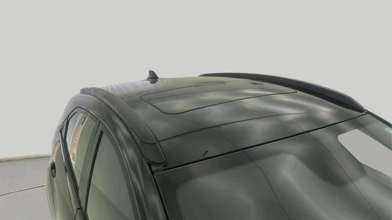 Sunroof and roof rails view of a Tata Nexon 2017-2023