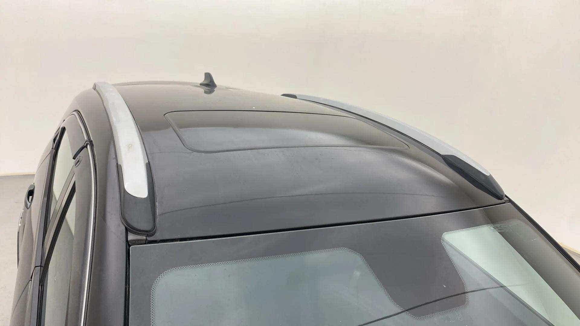 Sunroof and roof rails view of a Tata Nexon 2017-2023