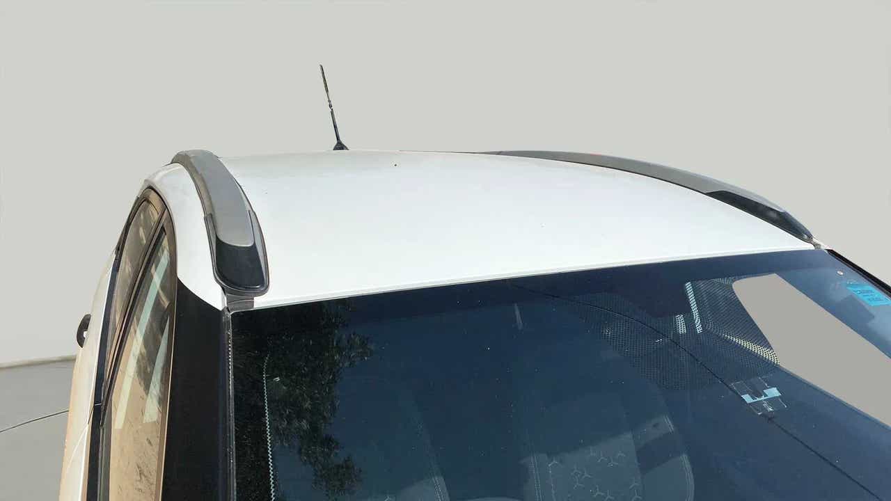 Roof and windshield view of a Tata Nexon 2017-2023