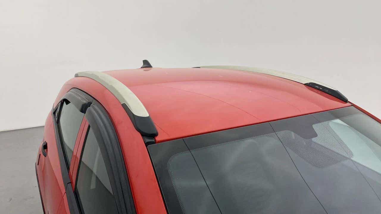 Roof rails and upper side of a Tata Nexon