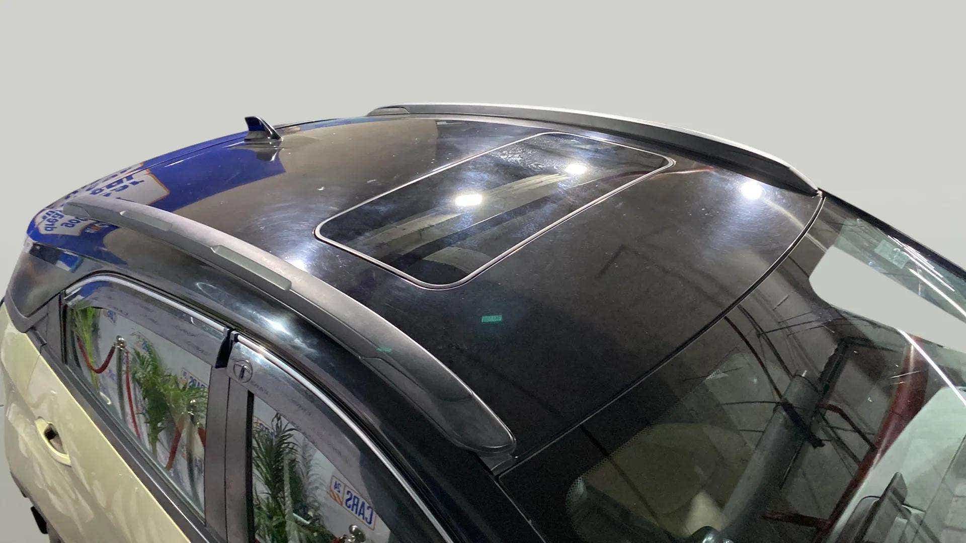 Sunroof close-up of a Tata Nexon 2017-2023