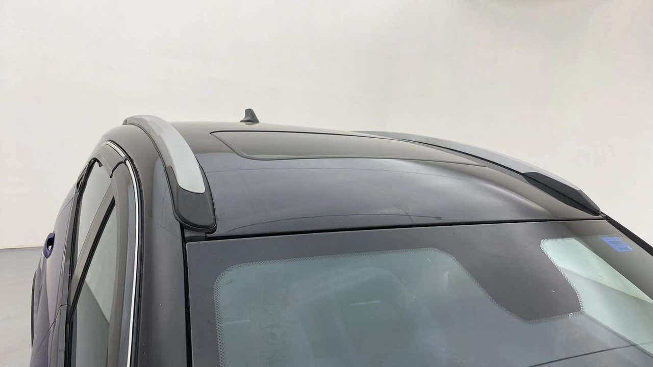 Sunroof and roof rails view of a Tata Nexon 2017-2023