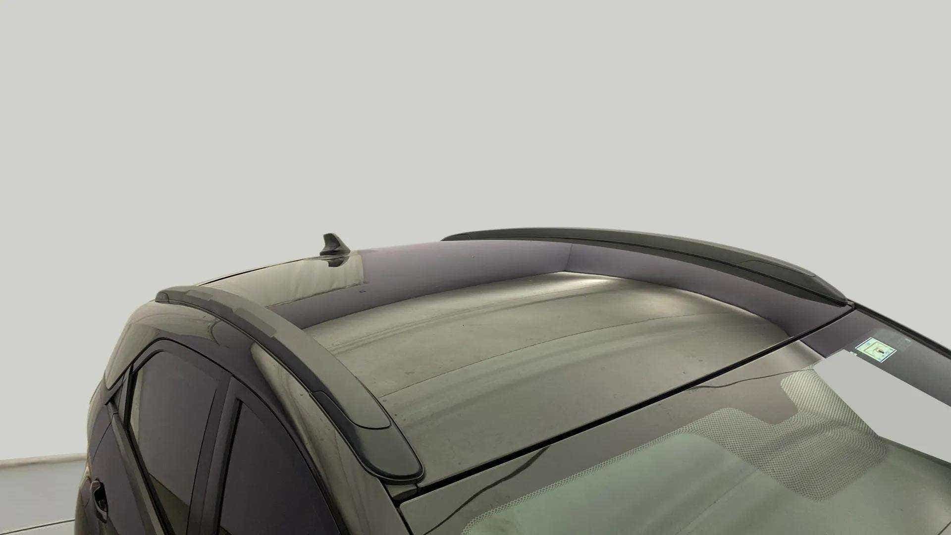 Roof and sunroof area of a Tata Nexon 2017-2023
