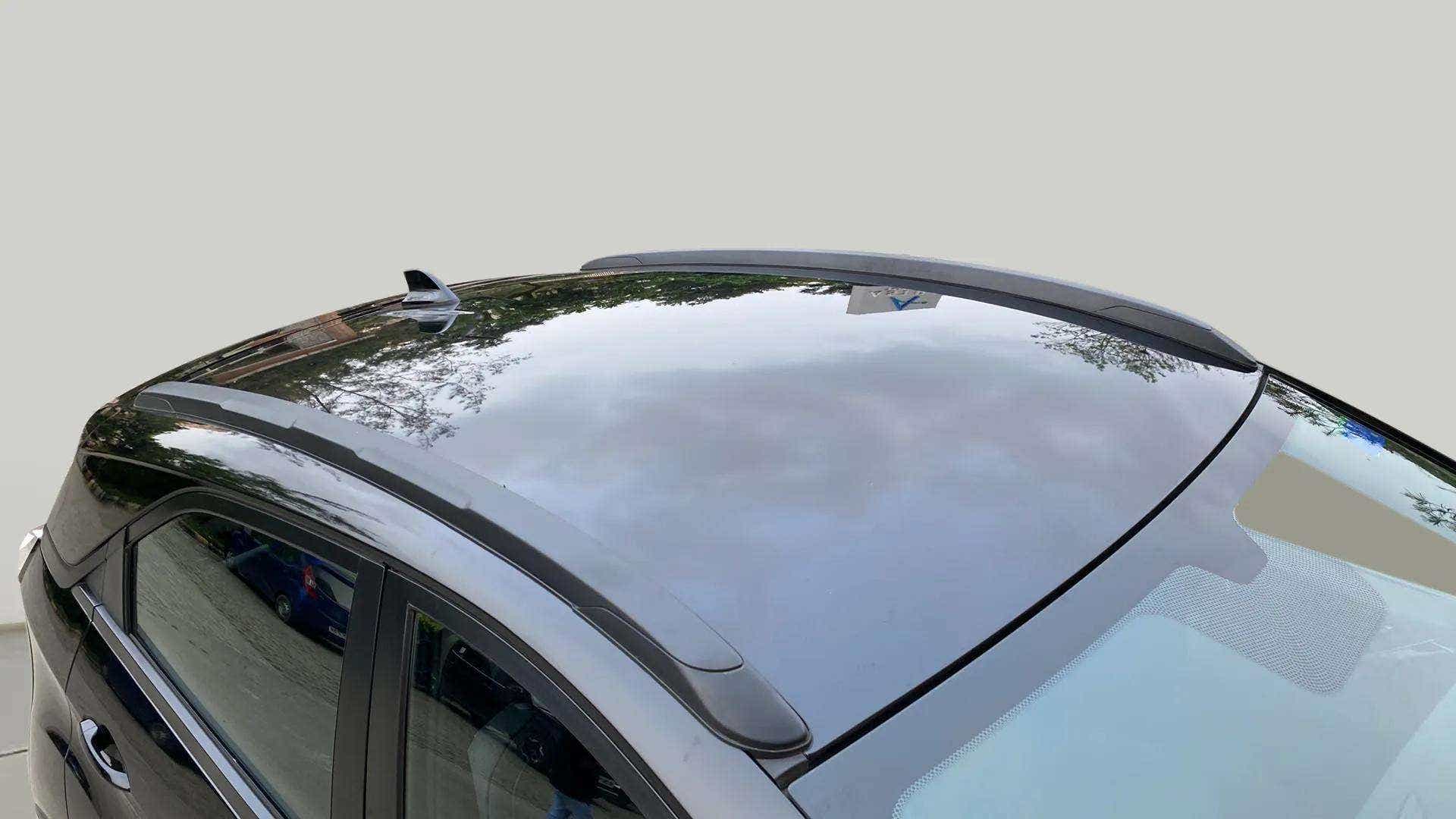 Roof and roof rails of a Tata Nexon 2017-2023