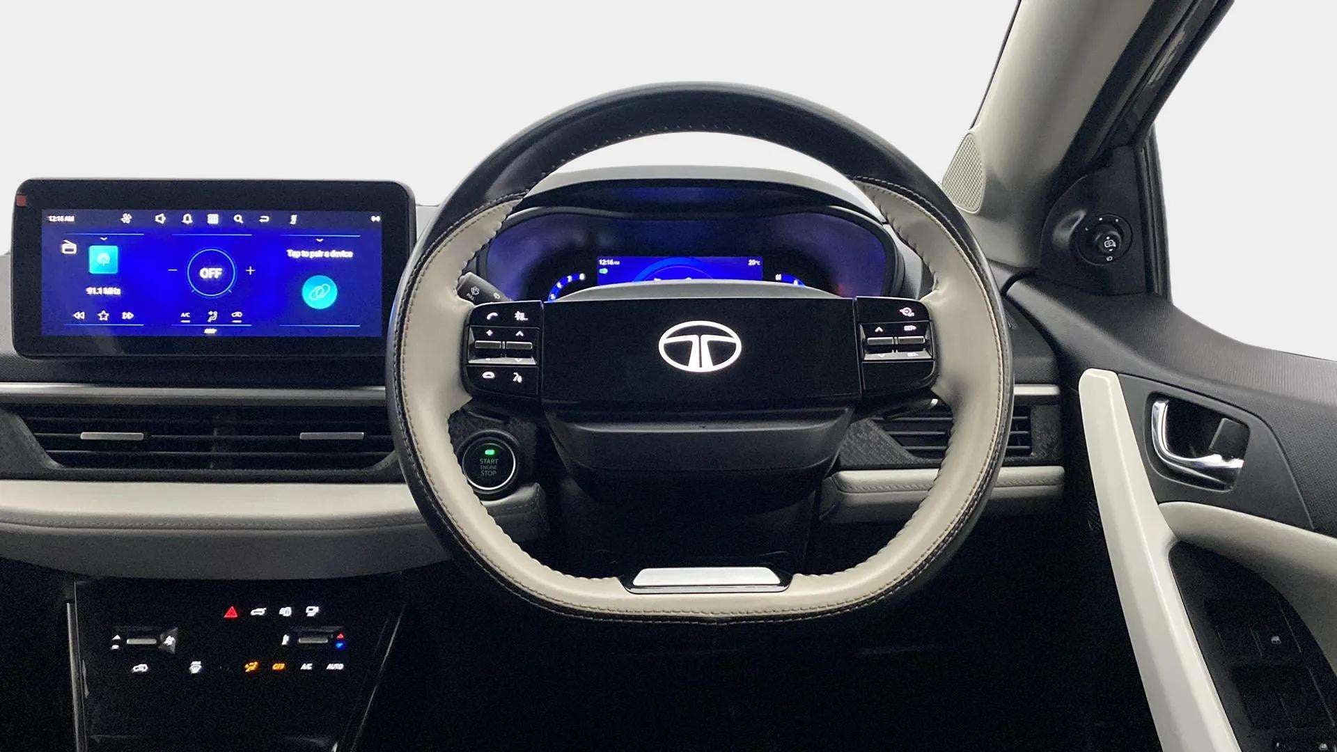 Dashboard and steering wheel of a Tata Nexon 2017-2023