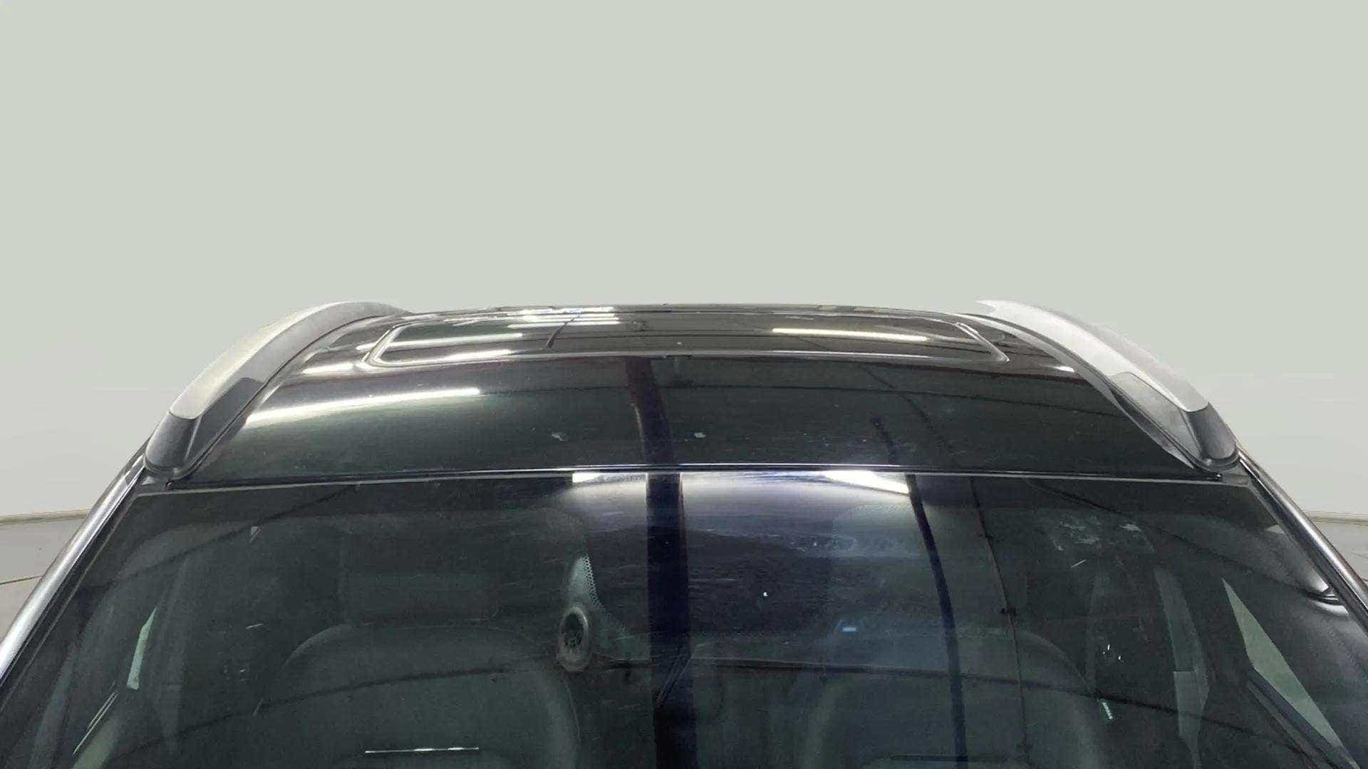 Sunroof and roof rails view of a Tata Nexon 2017-2023