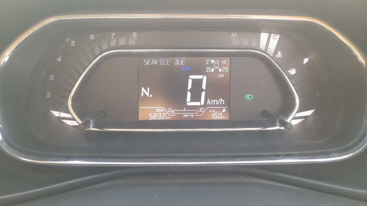 Instrument cluster of a Tata Nexon 2017-2023