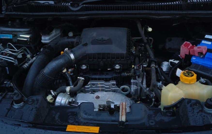 Engine bay of a Tata Nexon 2017-2023